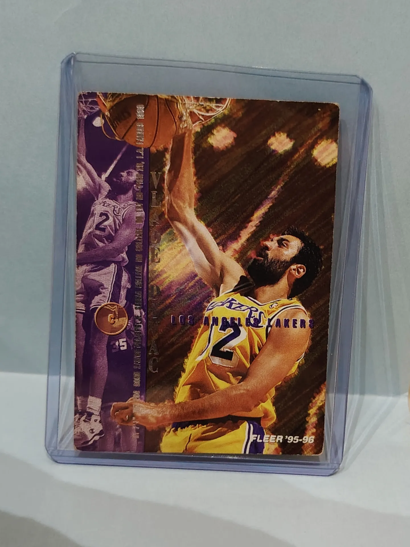 Vlade Divac 1995-96 Fleer Lakers Basketball Trading Card