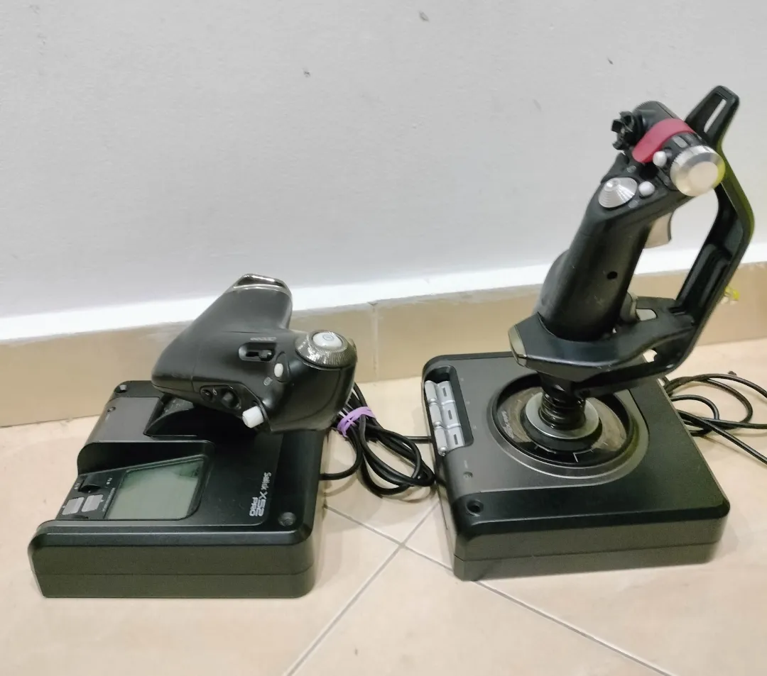 Saitek X52 Pro Flight Control System — HOTAS Set