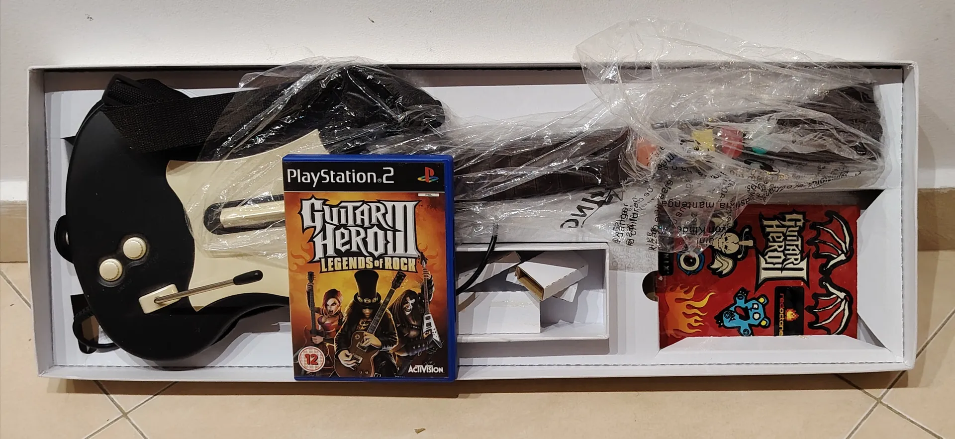 Guitar Hero II Bundle - PS2 (PAL)