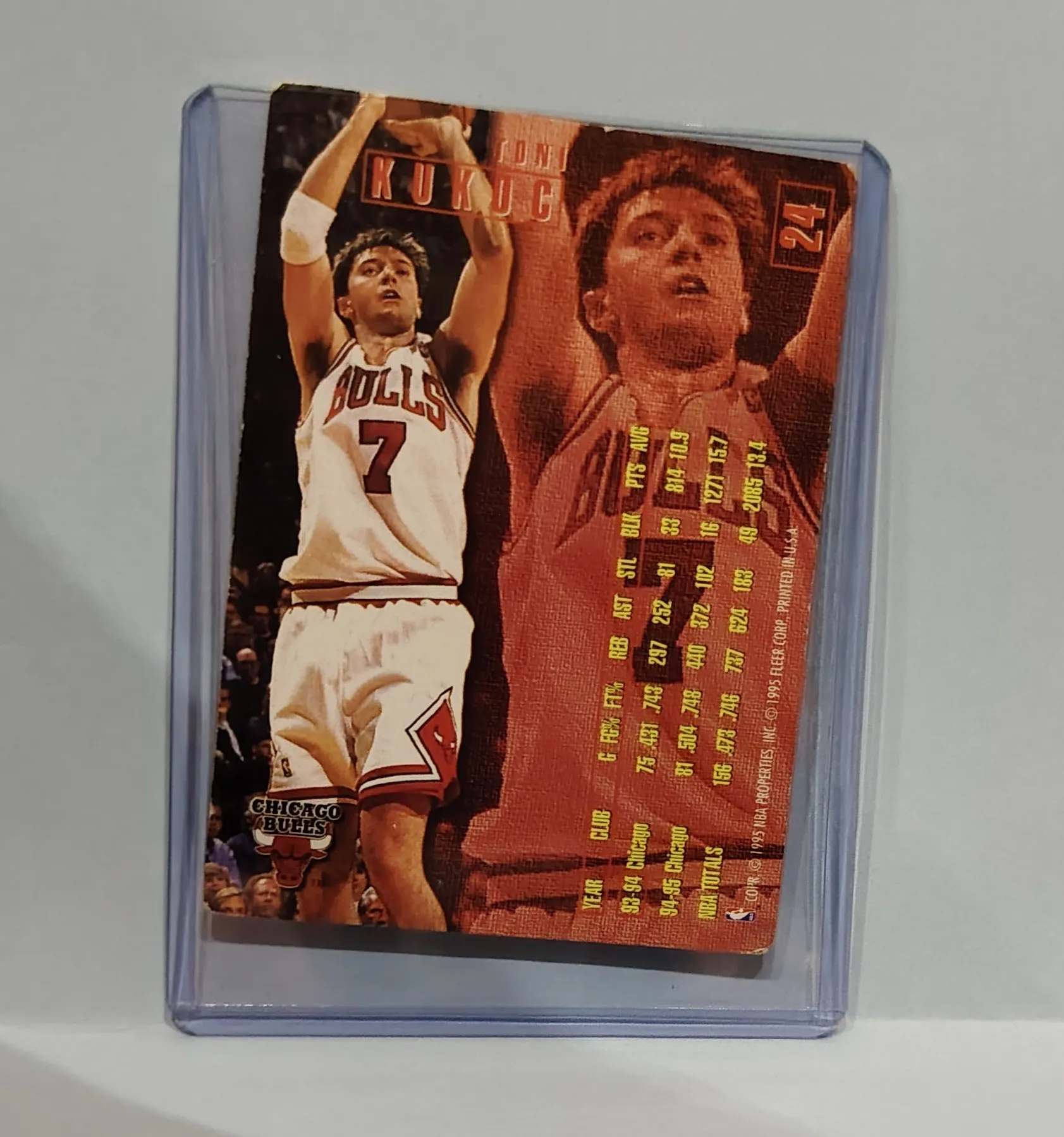 1995-96 Fleer Toni Kukoc #24 Chicago Bulls Basketball Card