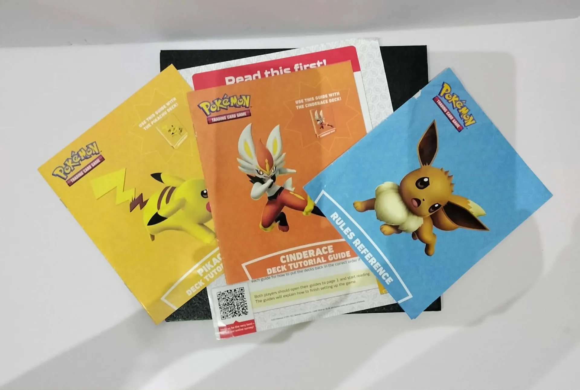 Pokémon TCG Battle Academy 2022 — Pikachu, Eevee и Cinderace V