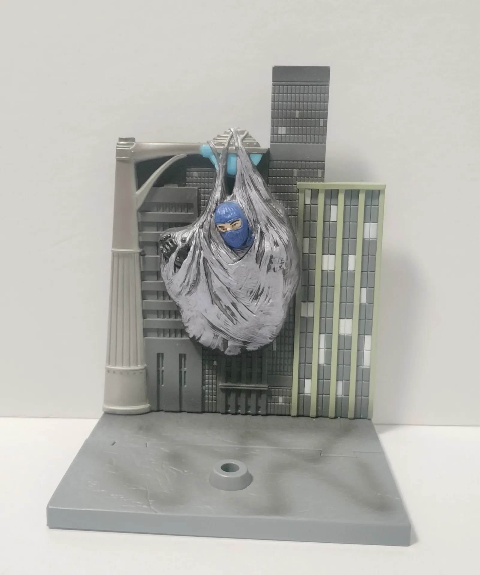 Toy Biz Marvel Spider-Man 2 стенен дисплей / диорама, 2004 г.