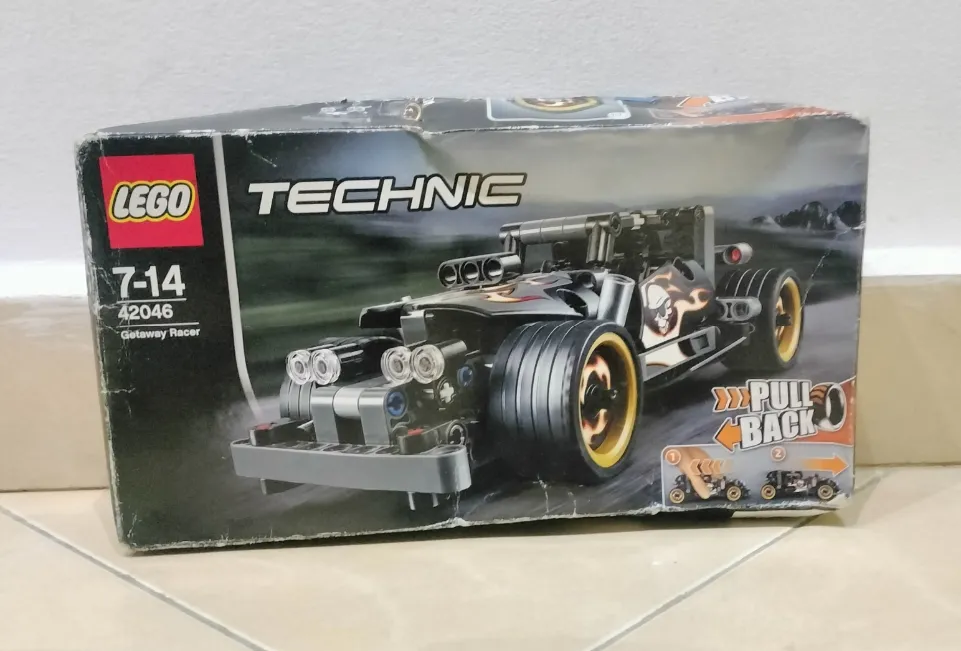 LEGO Technic 42046 Getaway Racer Retired set