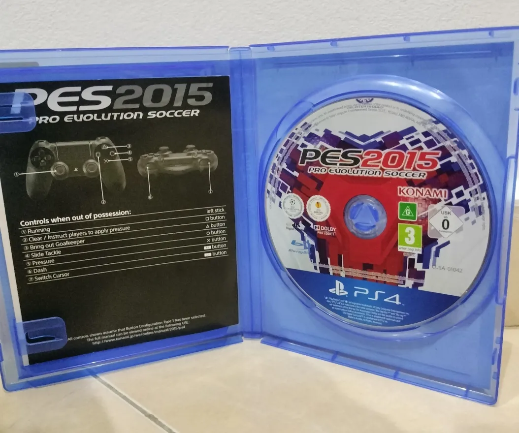 PES 2015 Pro Evolution Soccer - PlayStation 4 Day One Edition