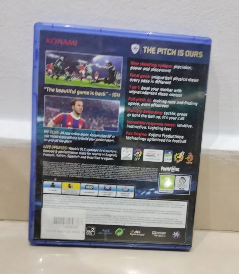 PES 2015 Pro Evolution Soccer - PlayStation 4 Day One Edition
