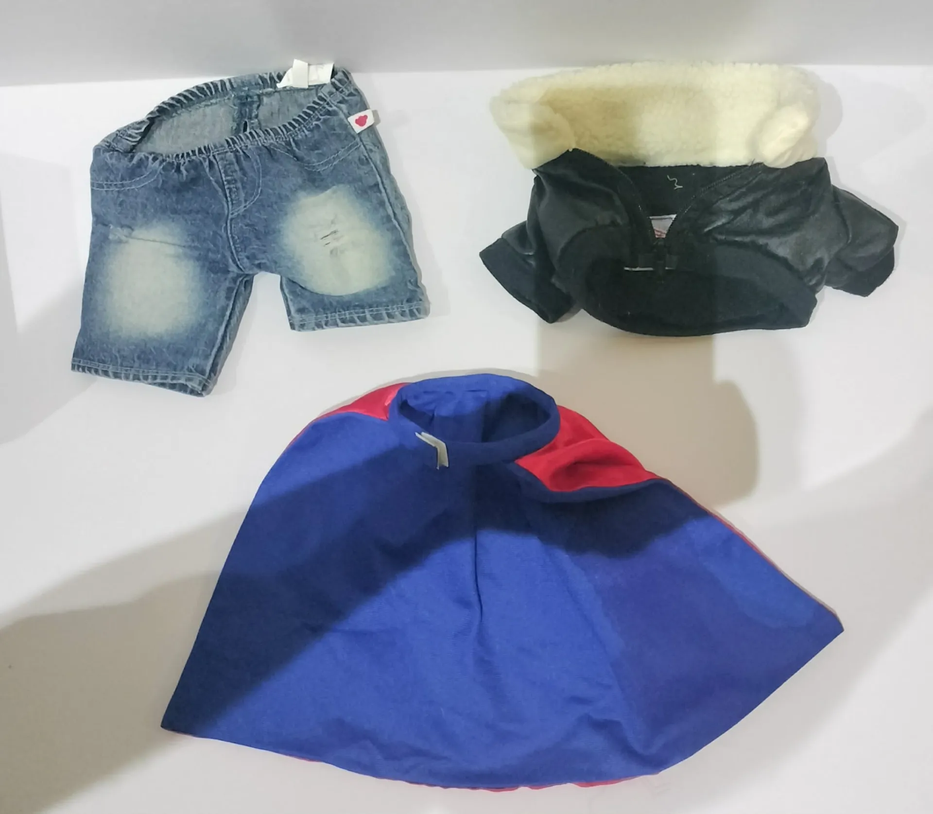 Build-A-Bear Marvel Spider-Man плюшено мече с костюм и дрехи