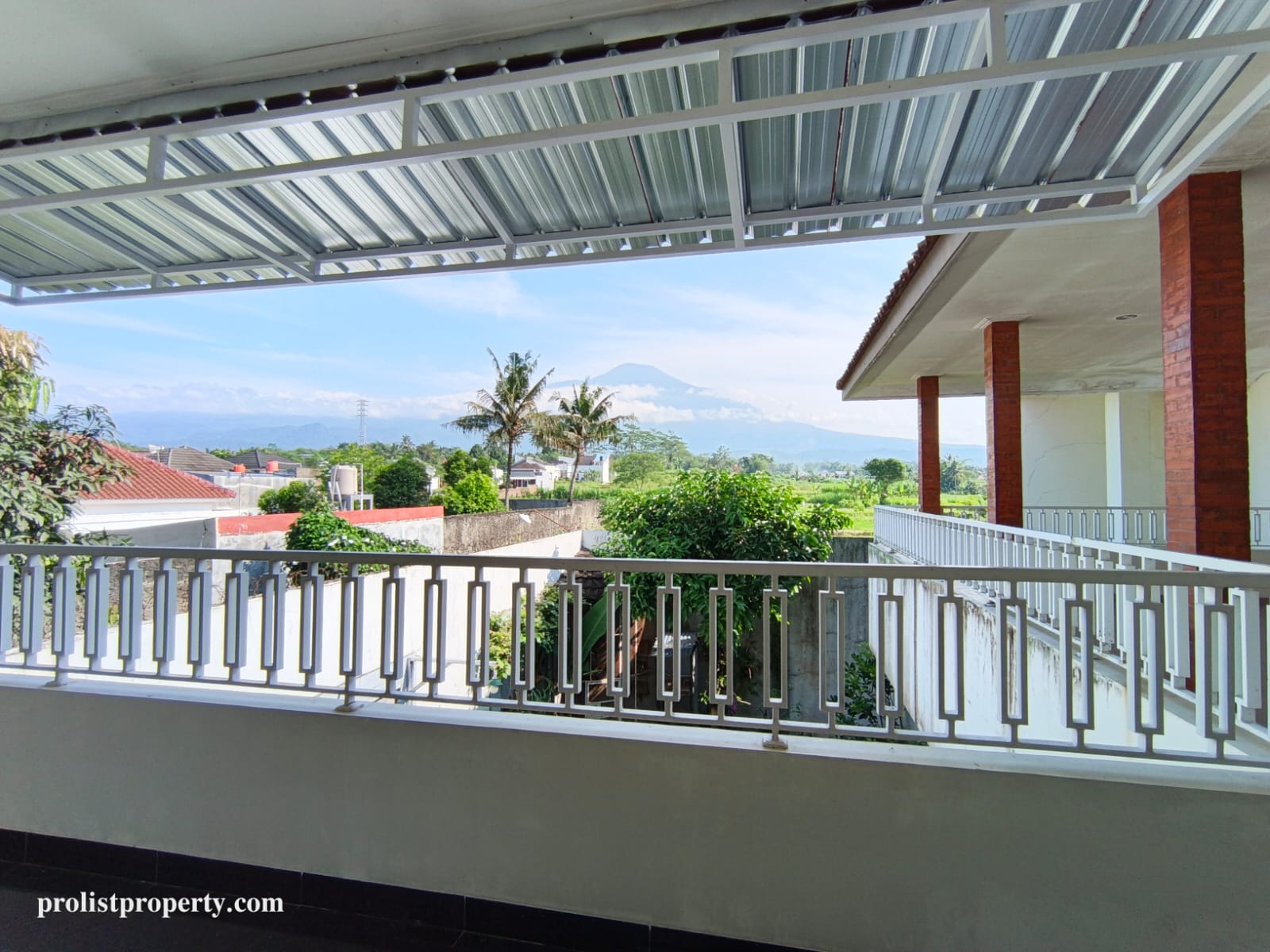 Dijual Rumah Serasa Villa Dengan View Gunung slamet - Banyak Bonusnya view 3