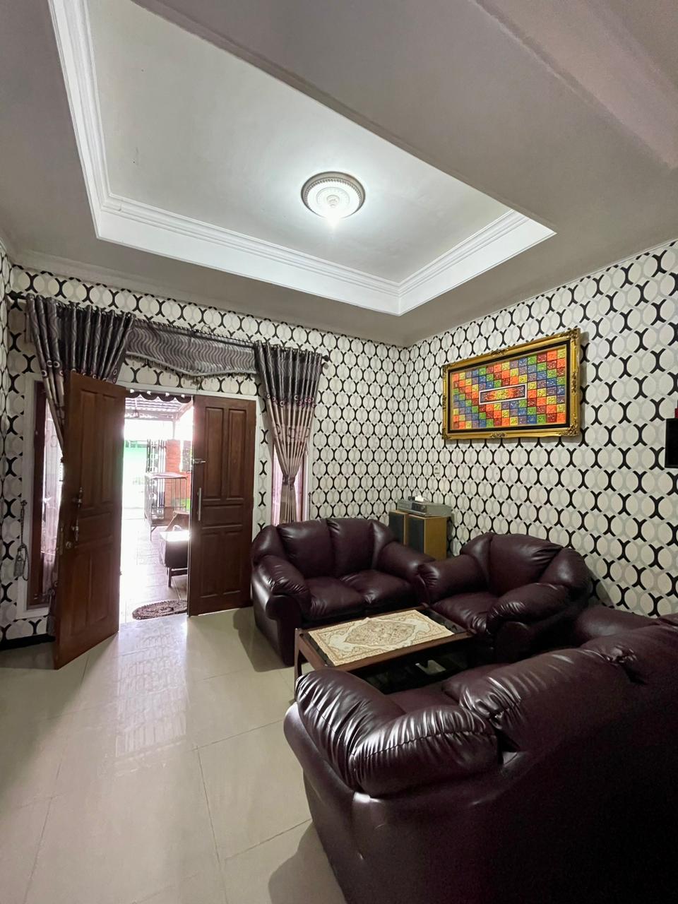 DIJUAL Rumah Bergaya Vintage Siap Huni Dekat Kampus view 3
