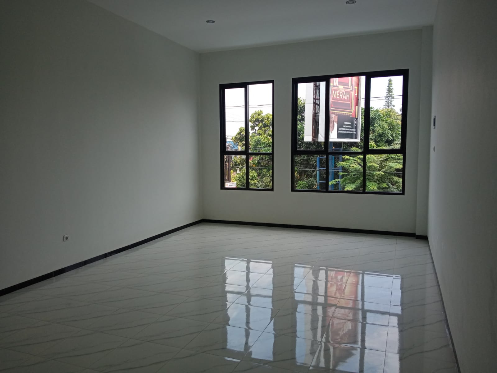Disewakan Ruko Baru Gress Lebar 8 meter  Lokasi Premium Dalam Kota Purwokerto view 8