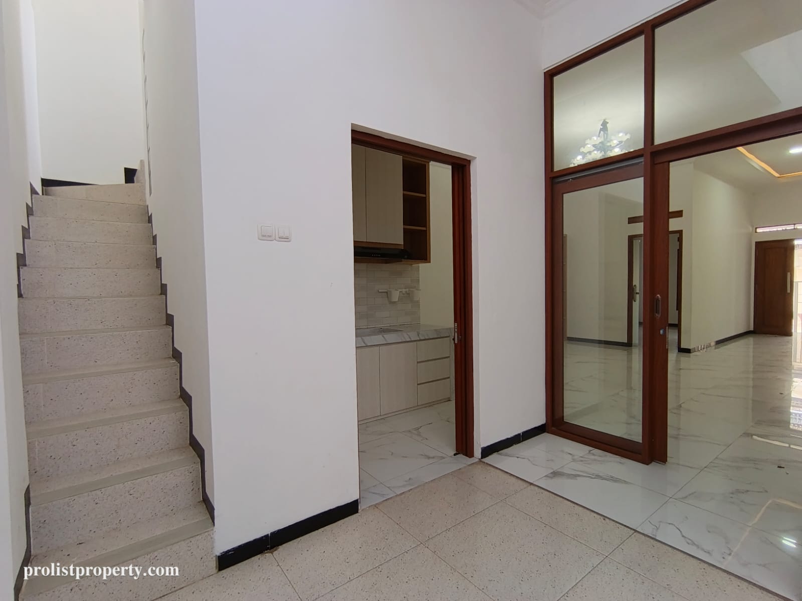 Dijual Rumah Cantik Baru Renov Siap Huni Di Perumahan Puri Hijau Purwokerto view 3