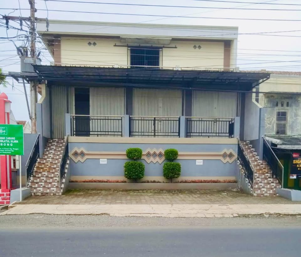 Dijual Cepat Ruko + Kos-Kosan Strategis di Pusat Kota Gombong view 1