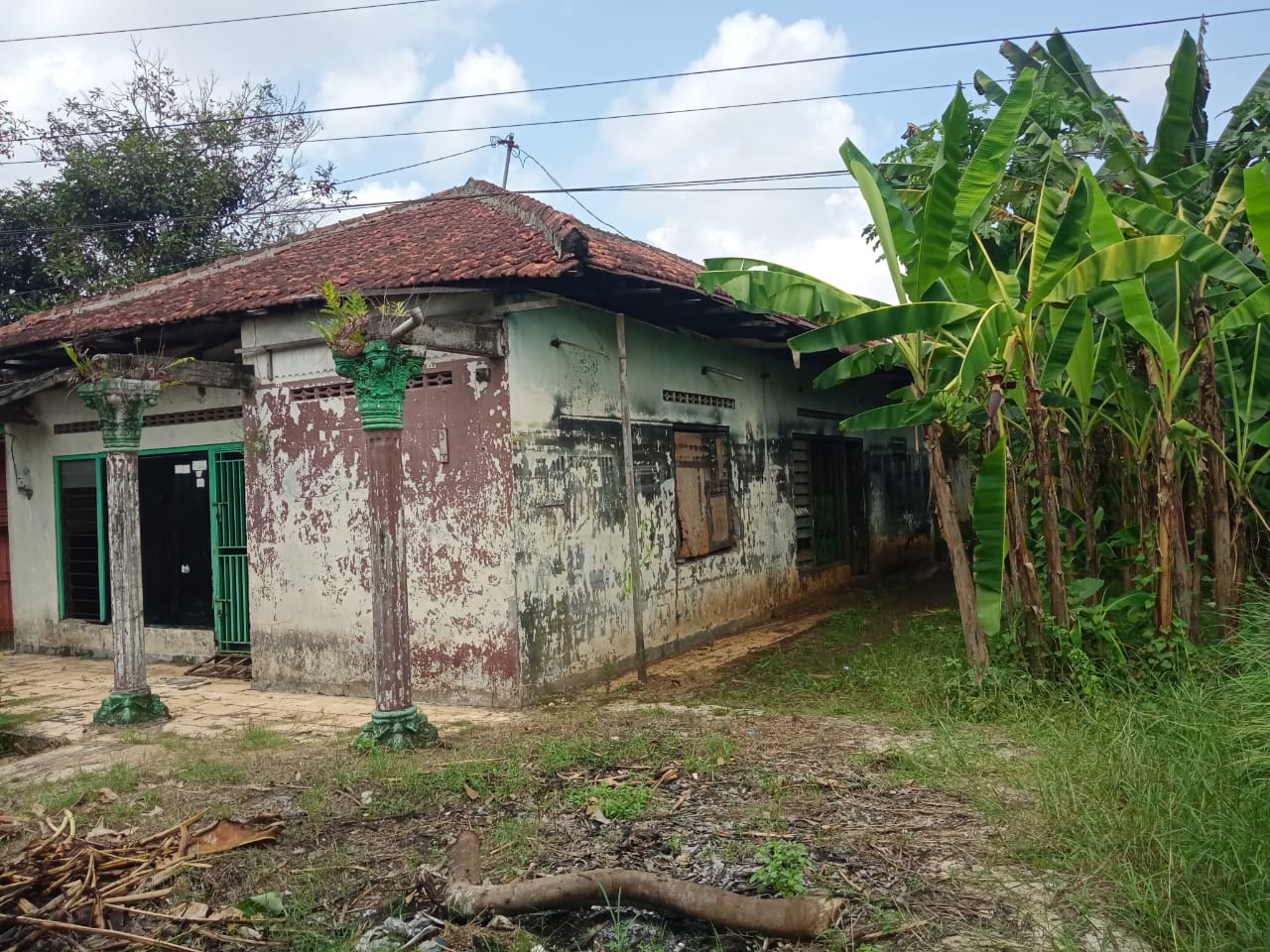Dijual Tanah Bonus Rumah Dipinggir Jalan - 1 Menit ke Depo Pelita Sokaraja view 2