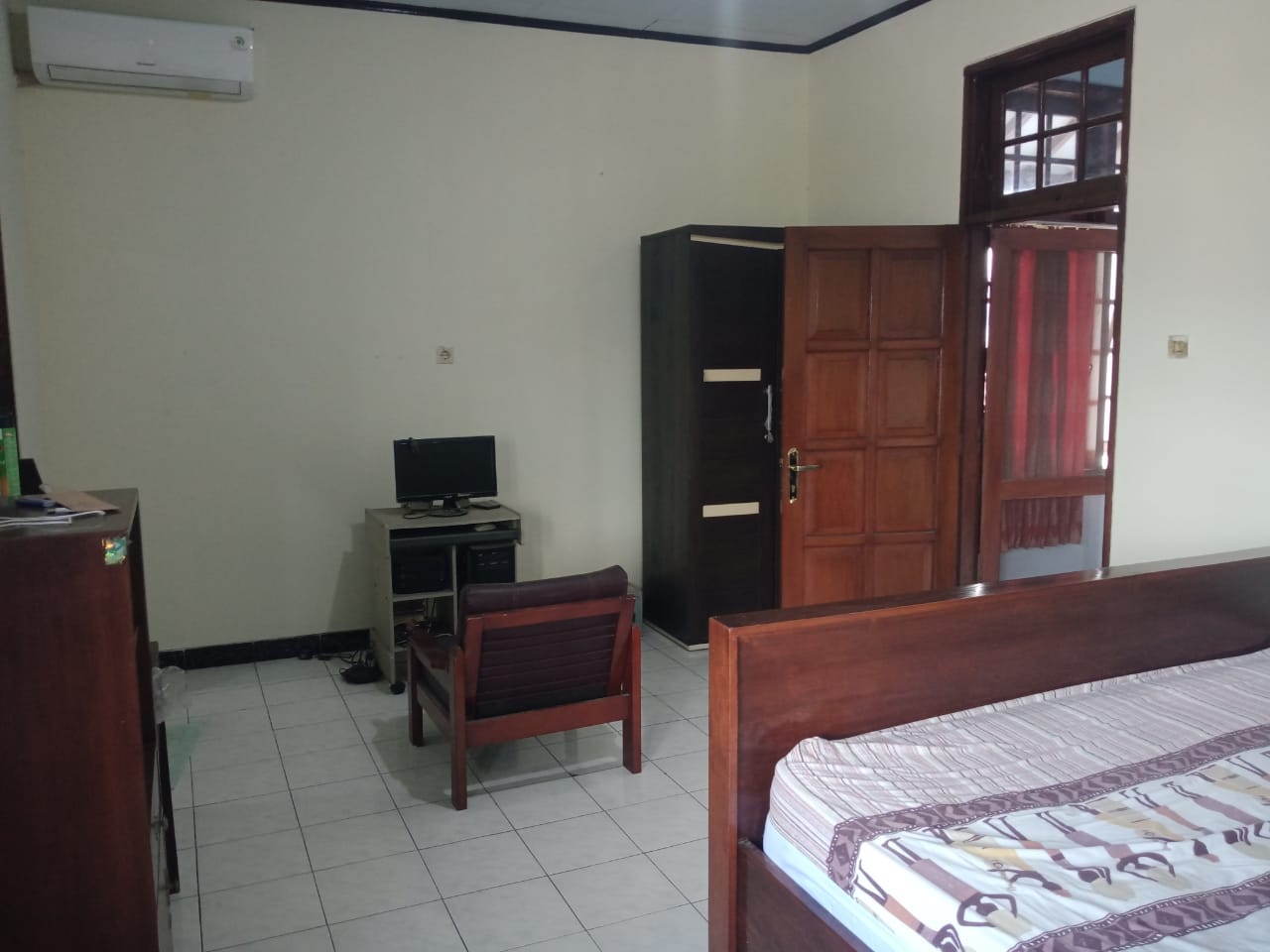 Dijual Toko Dan Rumah Strategis Cocok Untuk Retail Dan Kosan view 3