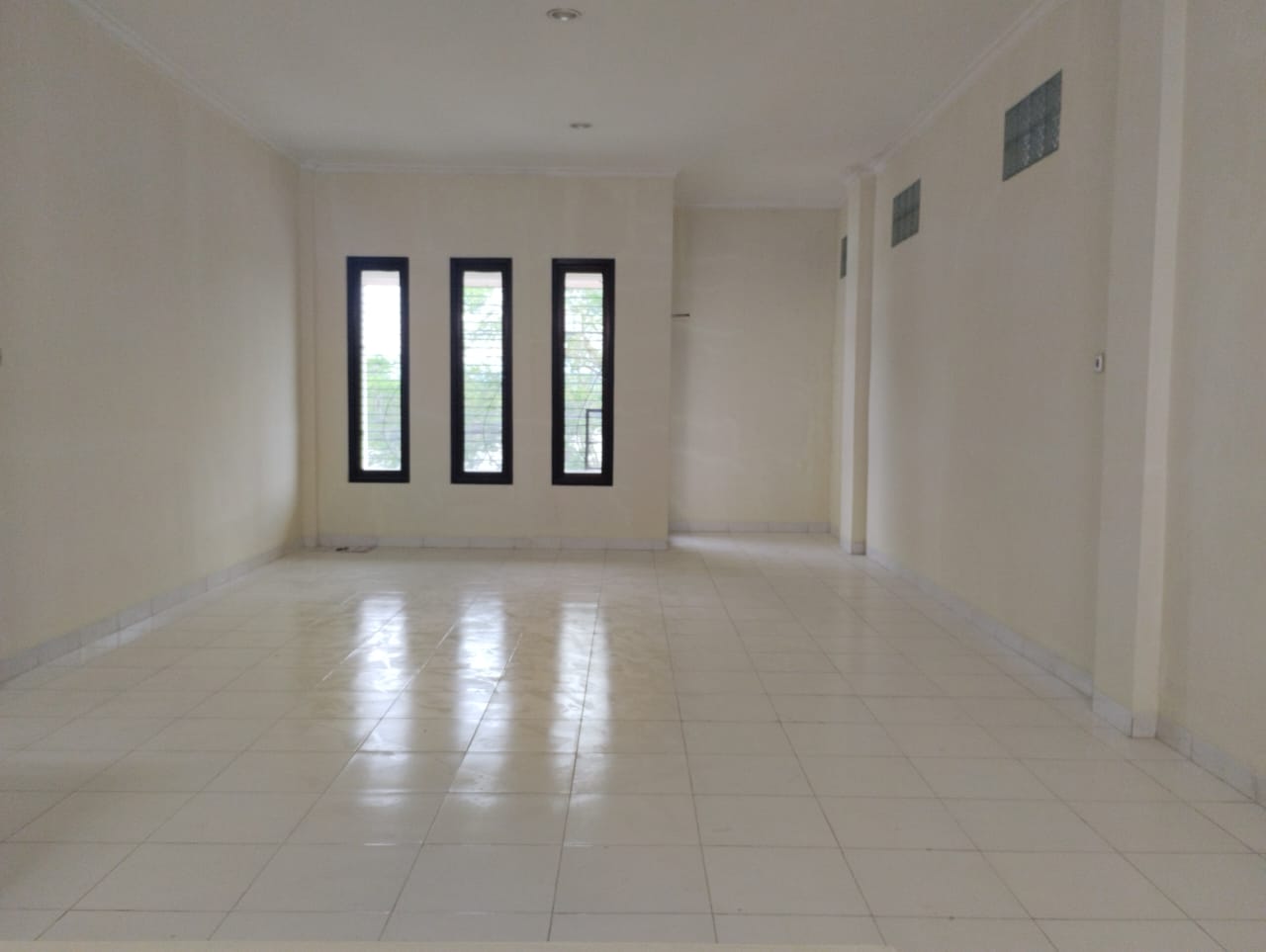  Disewakan Ruko 2 Lantai 1 Menit Kampus UNU Purwokerto view 2