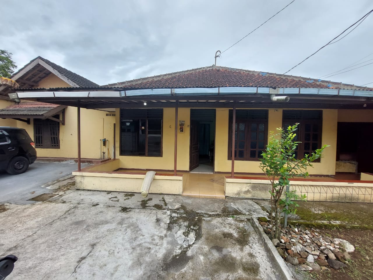 Dijual Rumah Bangunan Jawa Halaman Luas Di Purwokerto Barat view 5