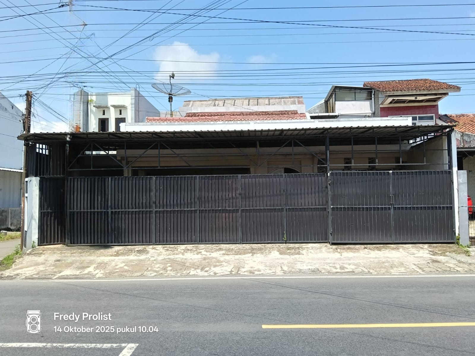 Dijual Rumah Cocok Untuk Usaha Showroom Mobil - 8 Menit Alun-Alun Purwokerto view 1