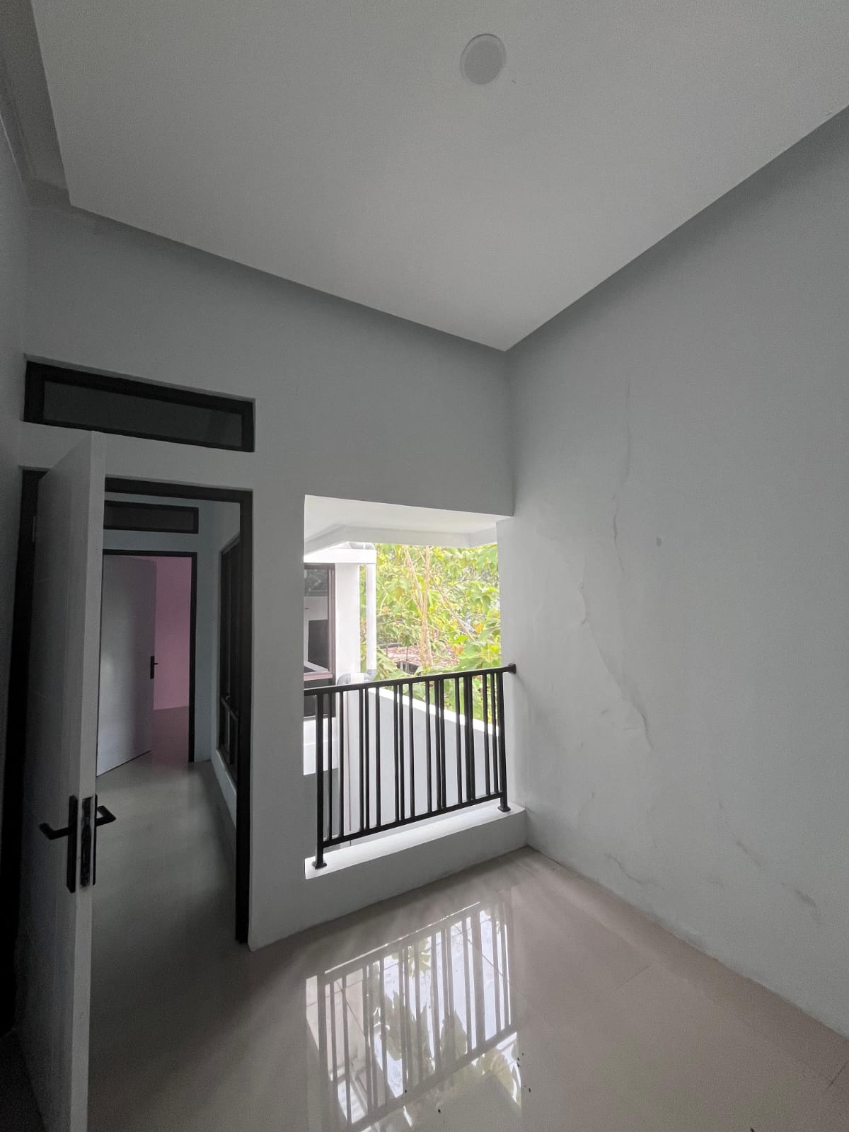  RUMAH MINIMALIS 2 LANTAI BANGUNAN BARU, 5 MENIT RSU DADI KELUARGA view 4