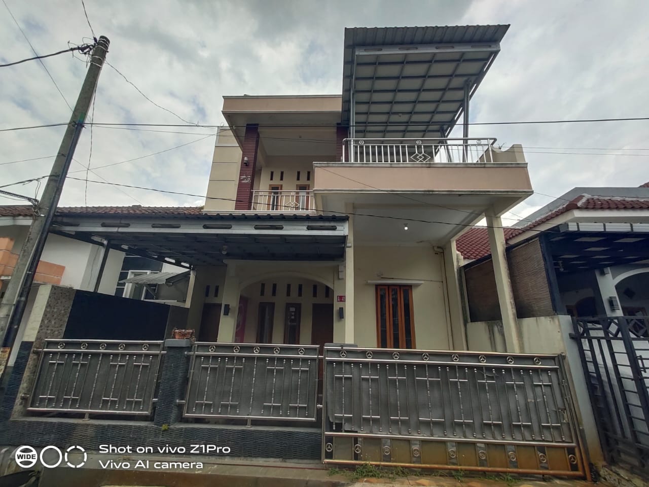 Rumah 2 Lantai Kusen Jati Dekat Stasiun Purwokerto - Kober view 1