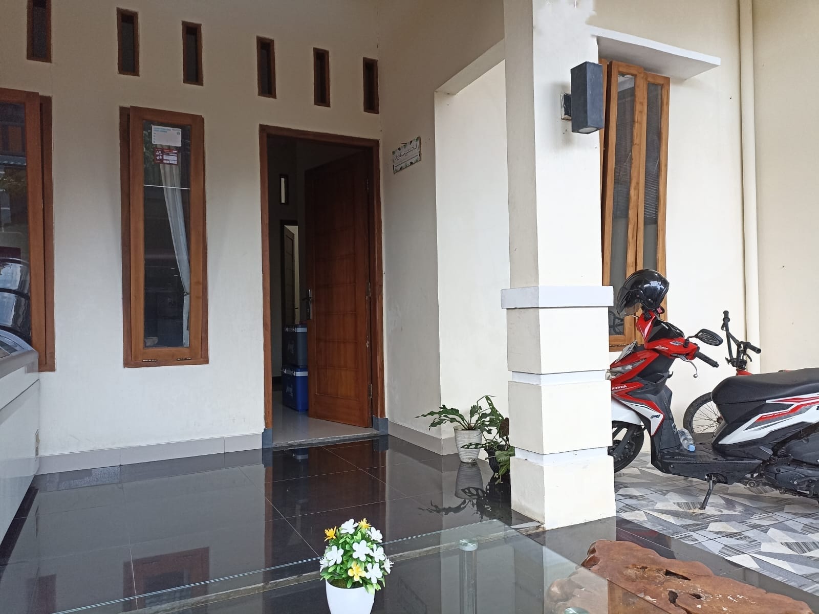 Rumah 2 Lantai Kusen Jati Dekat Stasiun Purwokerto - Kober view 4