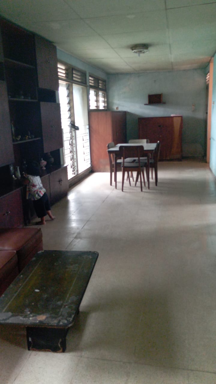 Rumah Terawat Pinggir Jalan Raya Selangkah Ke Alun-alun Purwokerto view 4