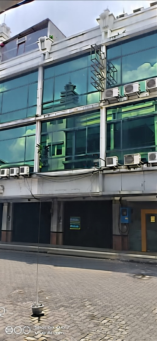 Ruko Harga Murah 3 Lantai Kawasan Komersial Area Semarang Selatan view 2