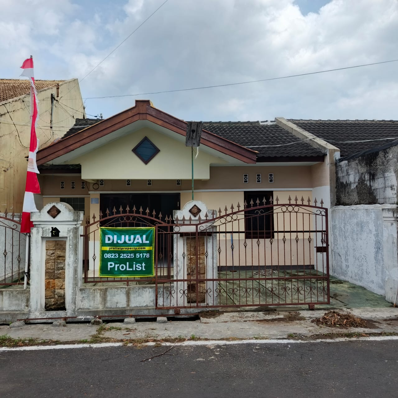 Dijual Rumah Nyaman Tenang Dalam Perum 3 Menit Taman Kota view 1
