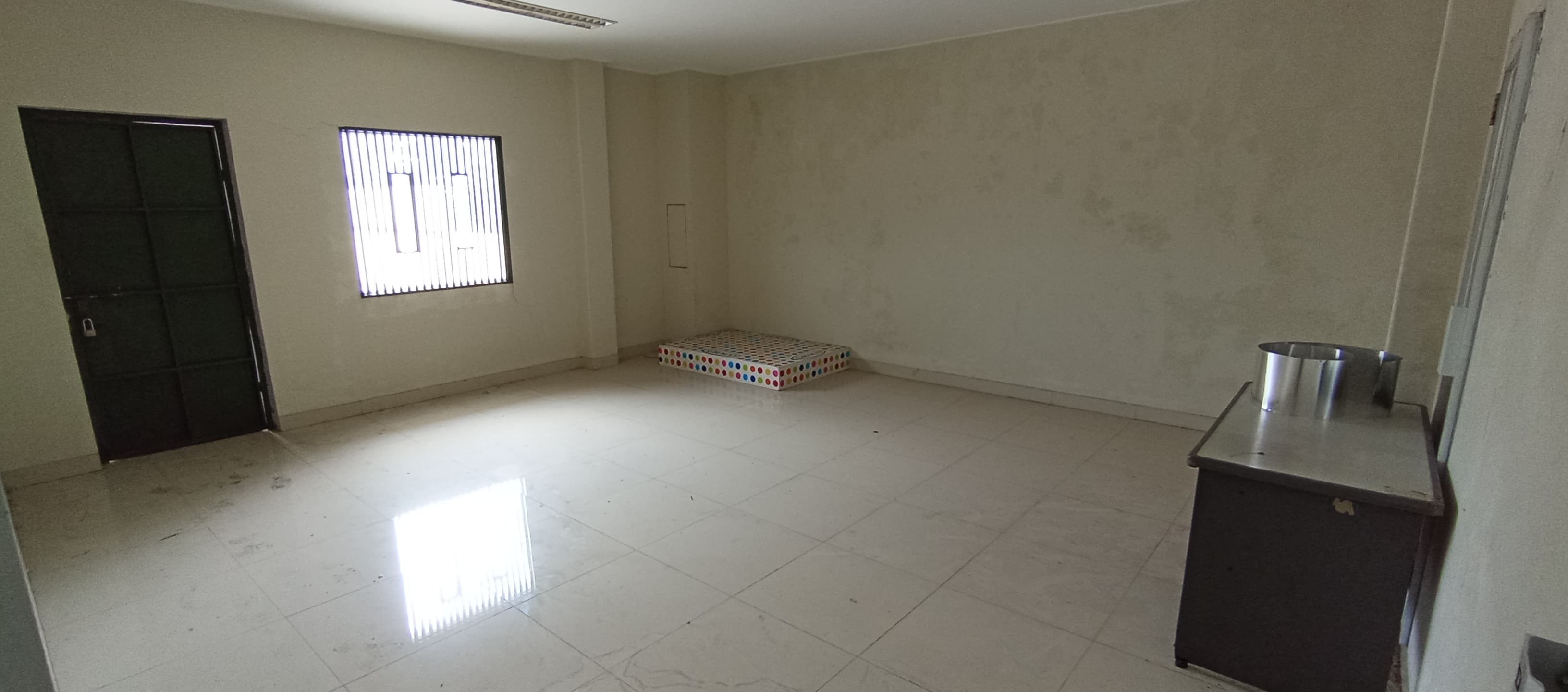 DIJUAL CEPAT! GUDANG & KANTOR 3 LANTAI SIAP PAKAI DI LOKASI STRATEGIS - KOTA CIREBON view 2