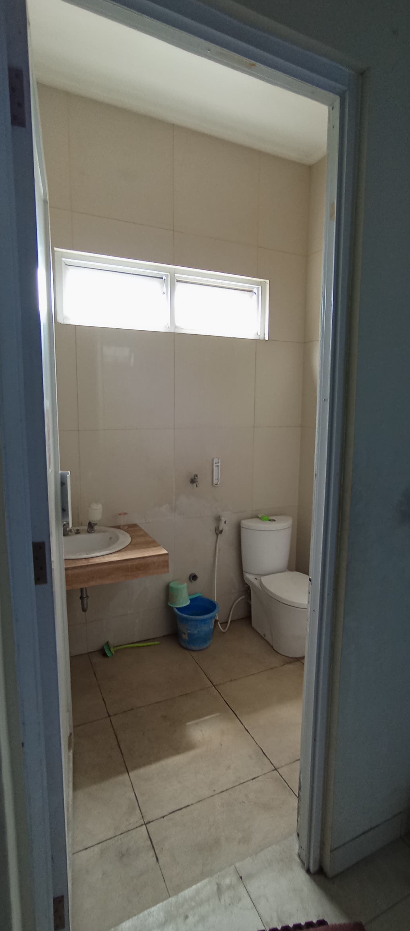 DIJUAL CEPAT! GUDANG & KANTOR 3 LANTAI SIAP PAKAI DI LOKASI STRATEGIS - KOTA CIREBON view 4