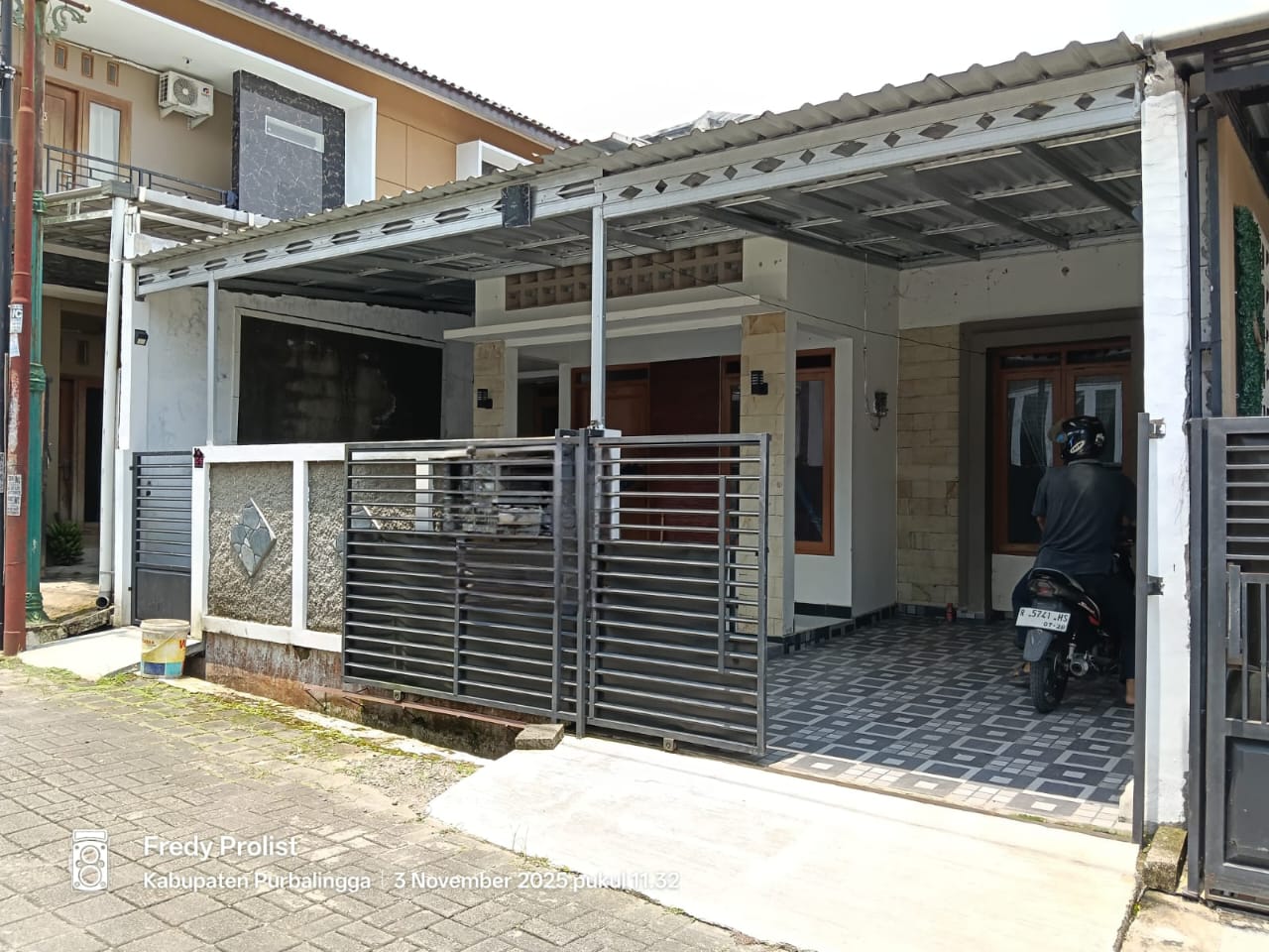 Dijual Rumah Modern Minimalis Kondisi Mulus Siap Dipinang - Purbalingga view 1