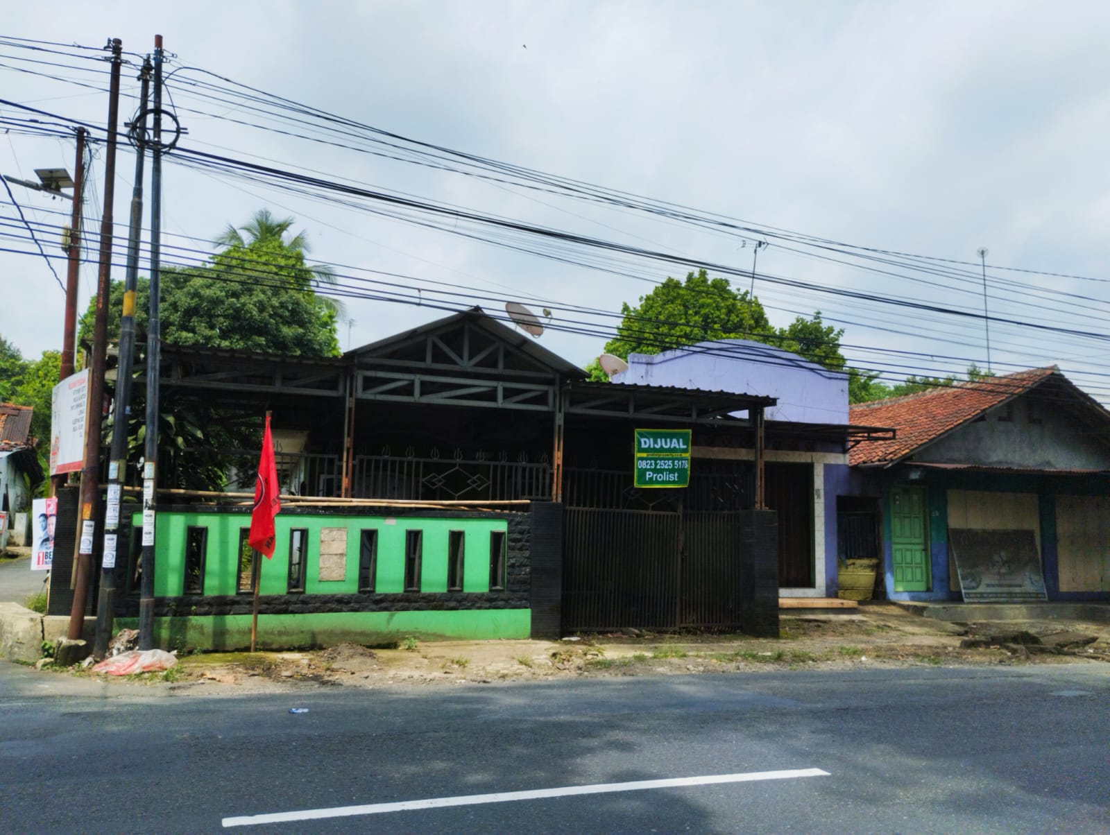 Dijual Tanah Bonus Rumah Pinggir Jl Raya Bojongsari Purbalingga view 1