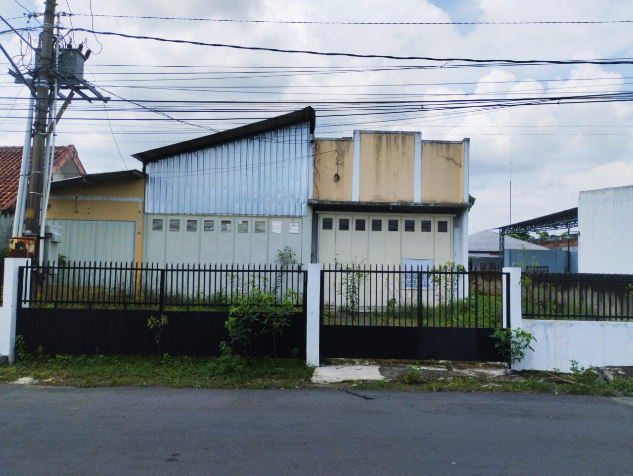  Properti Dijual Tanah Bonus Bangunan Tengah Kota Purwokerto Strategis Lebar Bagus view 2