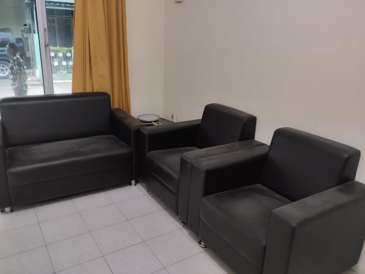  Dijual Atau Sewa Rumah Perum Tengah Kota Minimalis Modern - Graha Timur view 4
