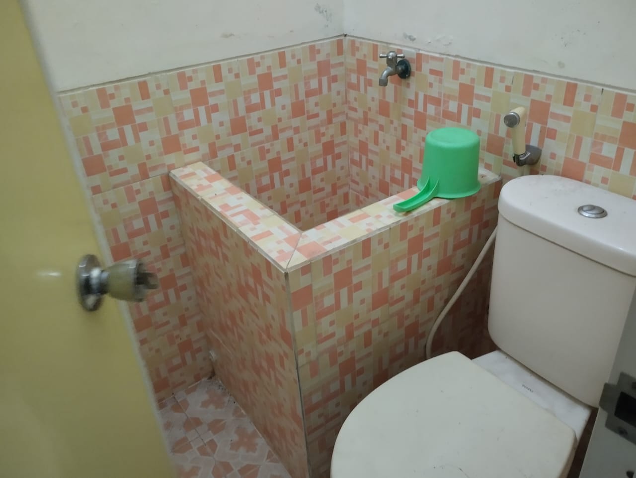 Dijual Atau Sewa Rumah Perum Tengah Kota Minimalis Modern - Graha Timur view 5
