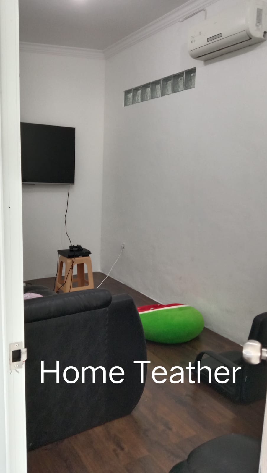 Dijual Rumah Modern Minimalis Cocok Untuk Keluarga Besar Atau Homestay view 3