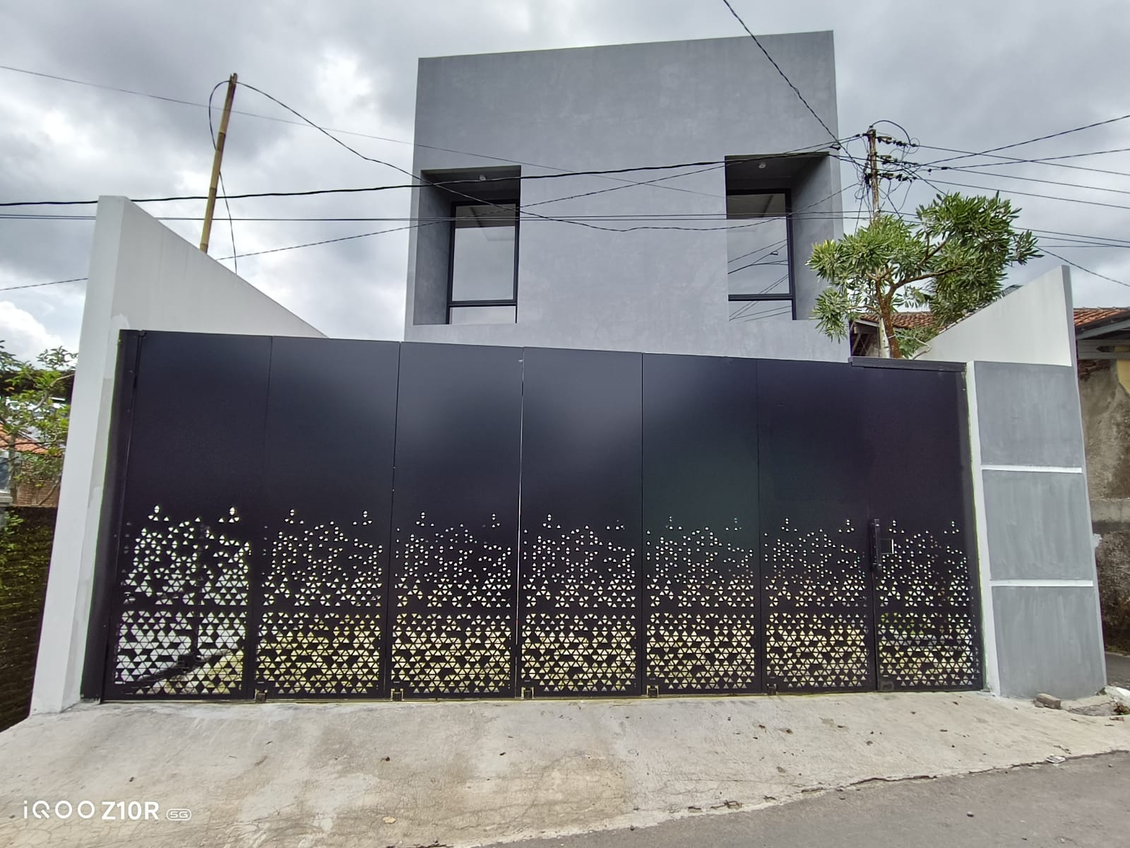 Rumah Mewah Minimalis 2 Lantai Dekat Kampus UNSUD AMIKOM BSI view 1