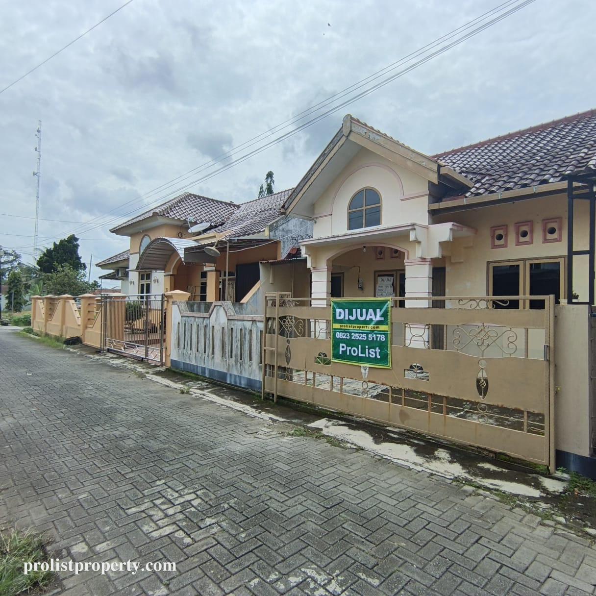 Dijual Rumah Siap Huni Bebas Banjir Perum Purwokerto Selatan - Puri view 1