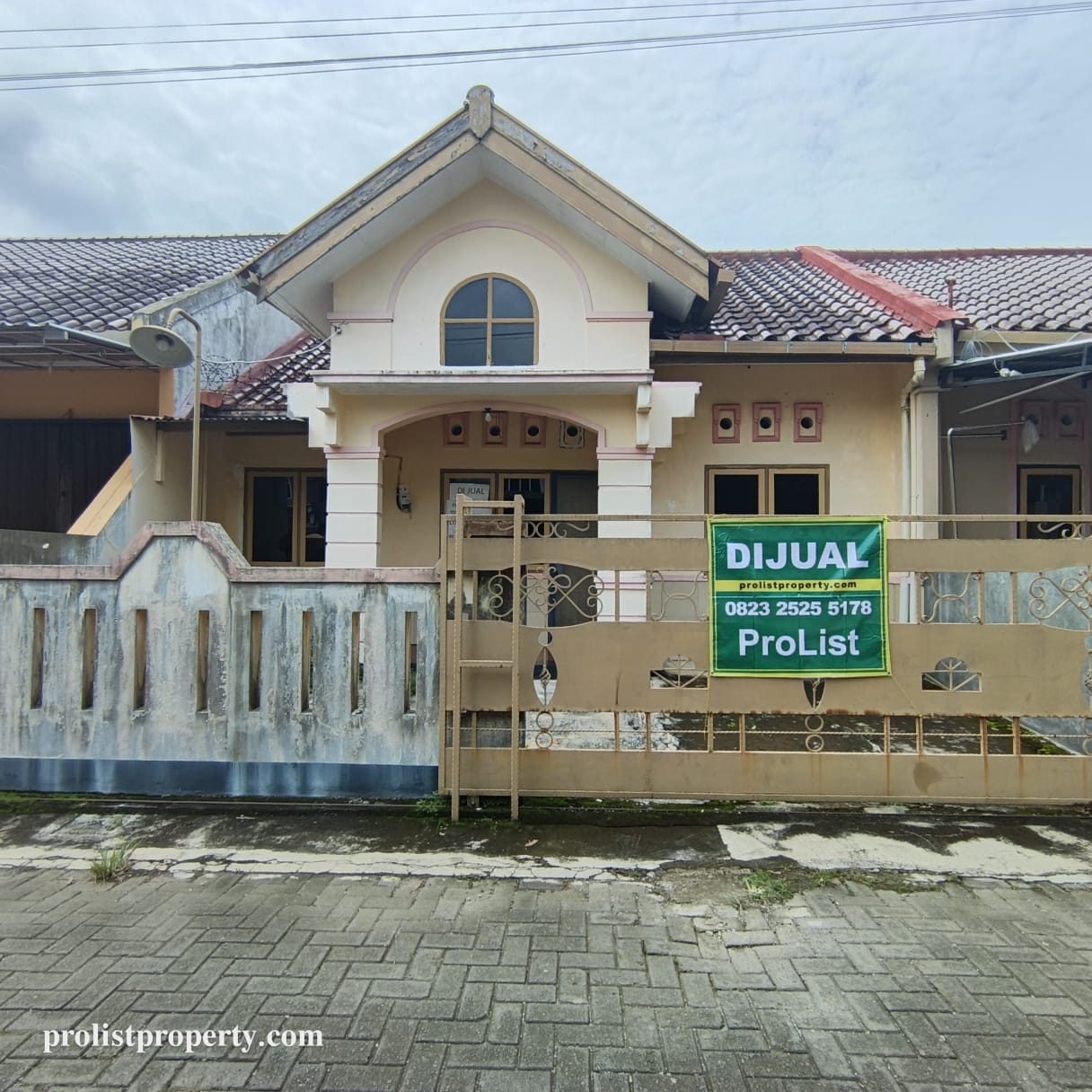 Dijual Rumah Siap Huni Bebas Banjir Perum Purwokerto Selatan - Puri view 2