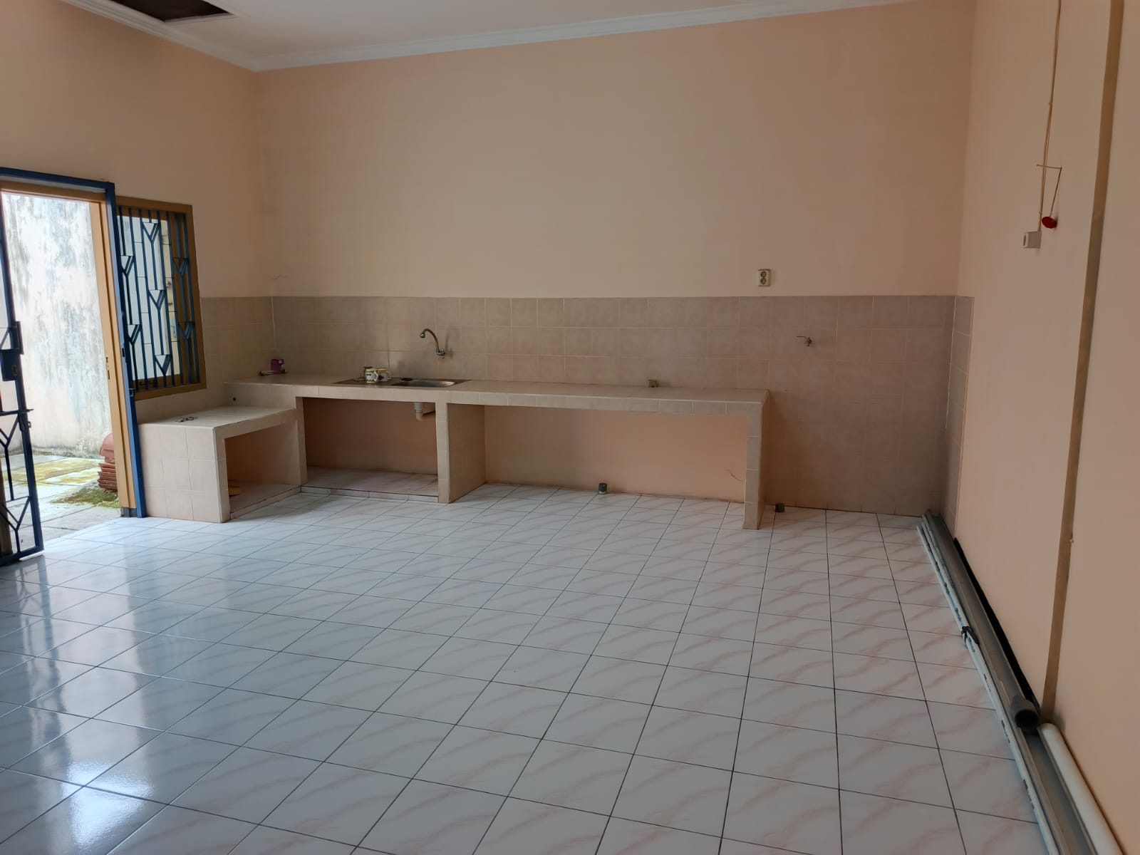 Dijual Rumah Siap Huni Bebas Banjir Perum Purwokerto Selatan - Puri  view 4