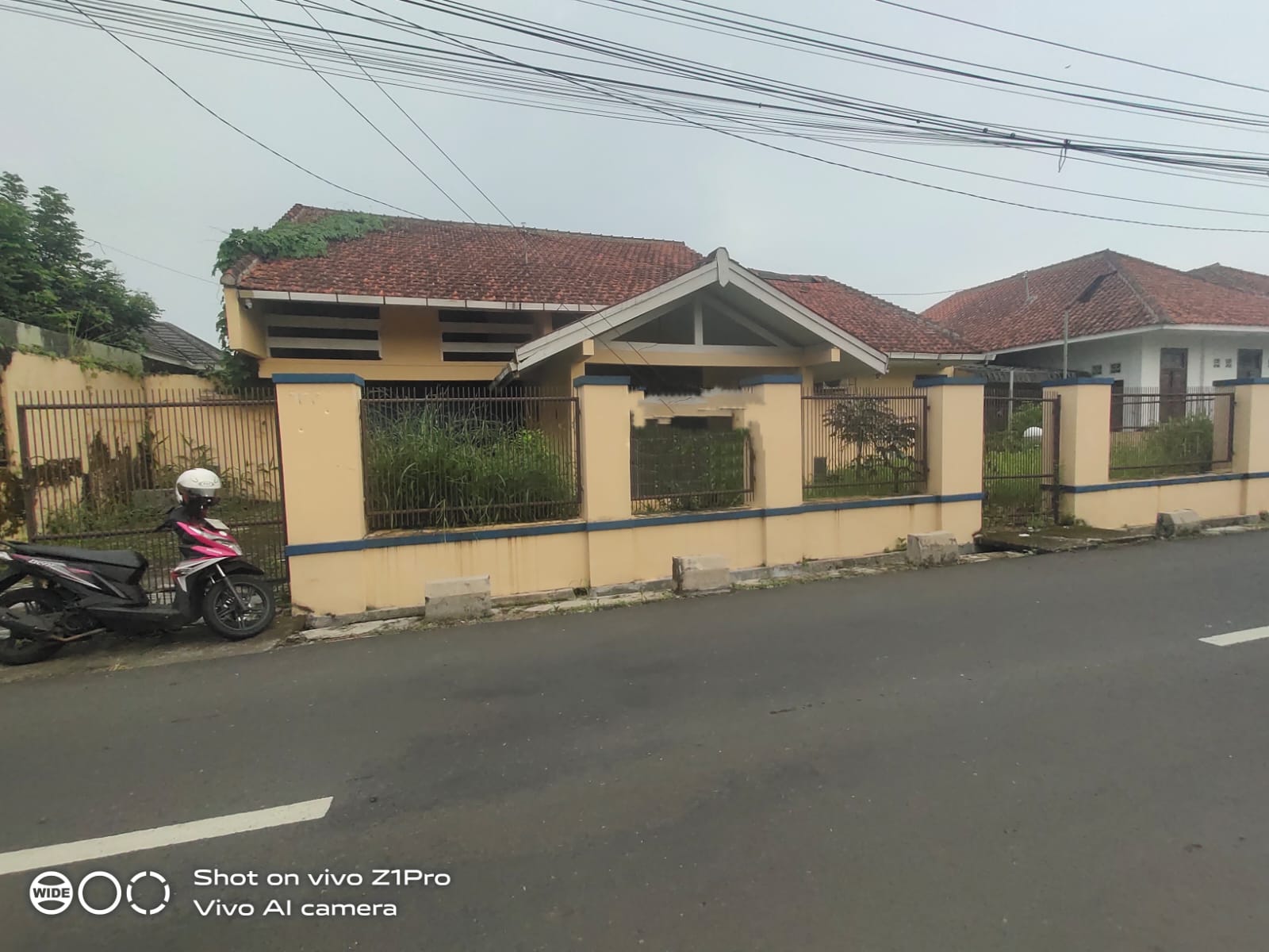 Rumah Lingkungan Nyaman Halaman Luas Selangkah Ke Alun² Purwokerto - Tentara view 2