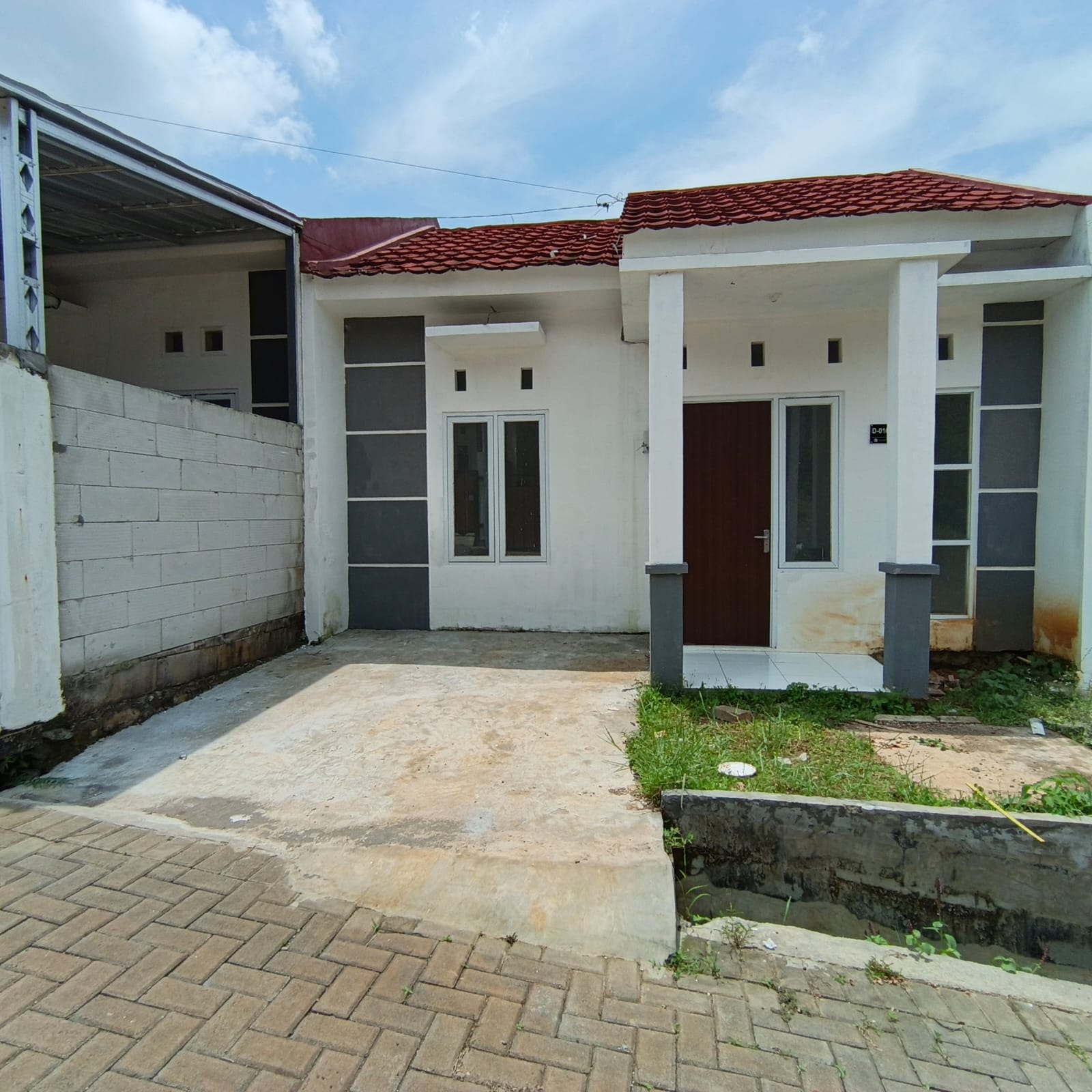 RUMAH DIJUAL – Lokasi Strategis Dekat Menara Pandang Teratai Purwokerto - Bukit mas view 1