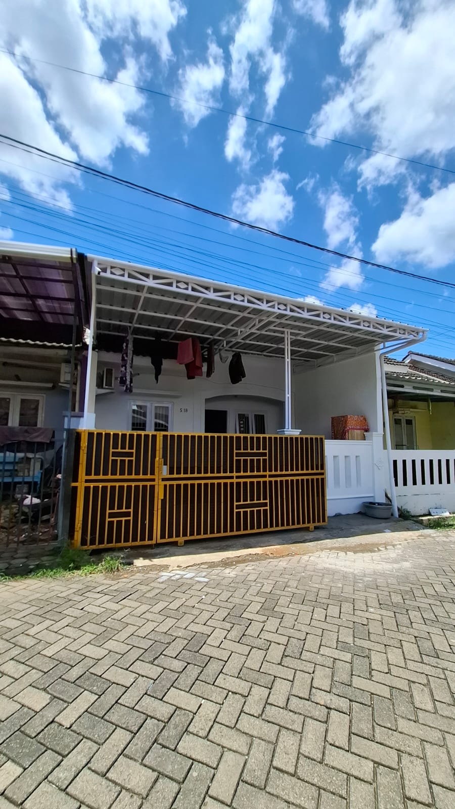 Rumah Bagus Full Renovasi Lokasi Selatan Purwokerto - Permata  view 1