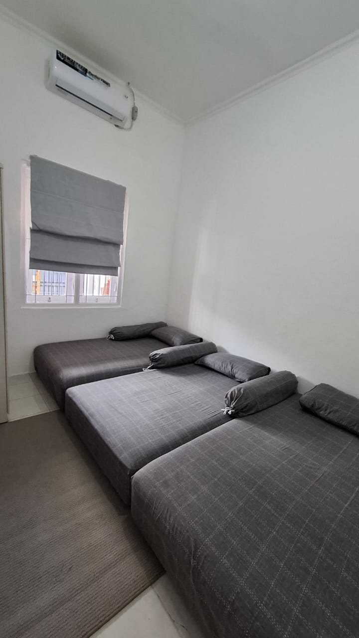 Rumah Bagus Full Renovasi Lokasi Selatan Purwokerto - Permata  view 7