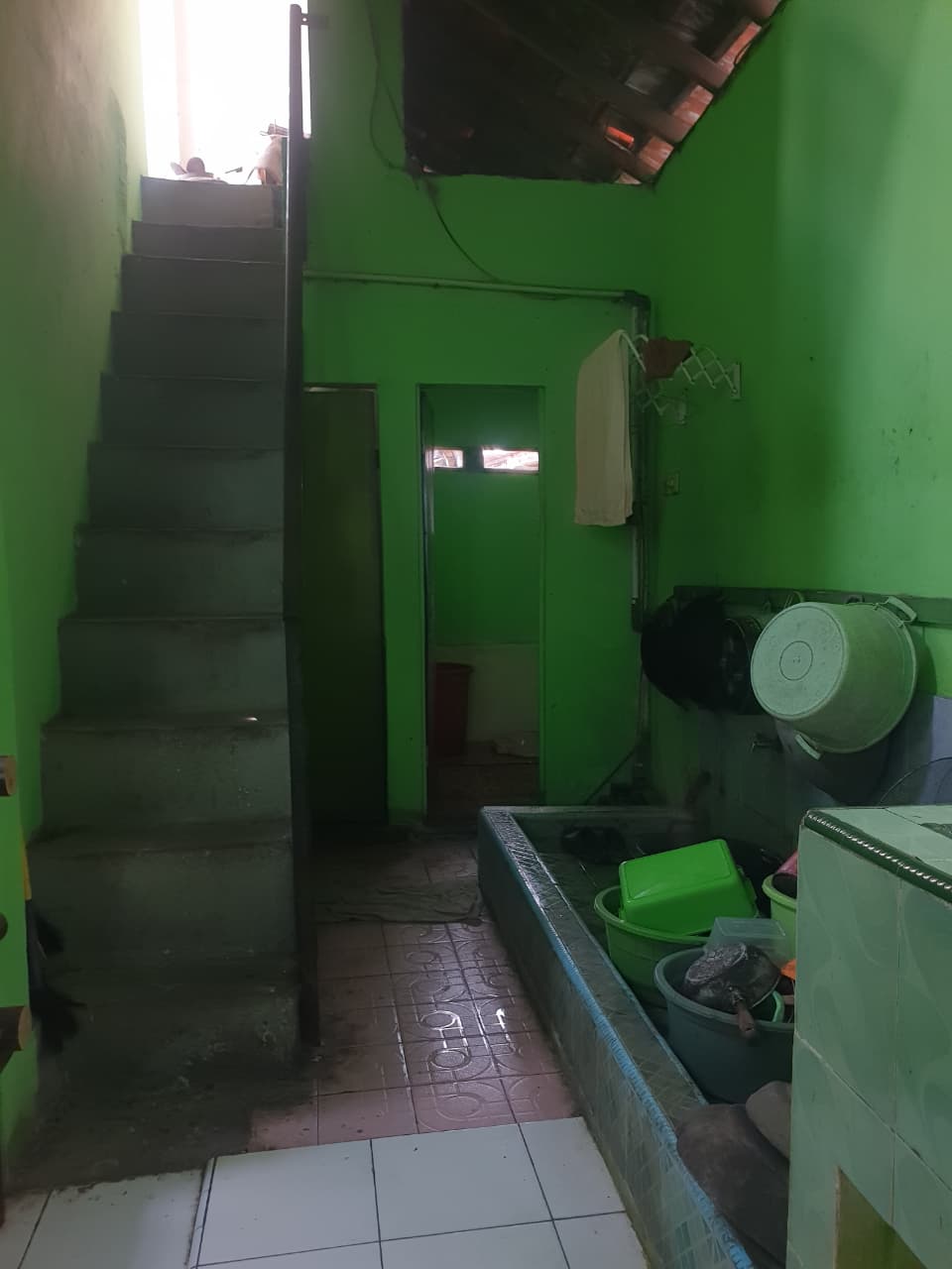 Dijual Rumah 1 Menit Ke Univ Jendral Sudirman - Kawasan Padat Penduduk Bancarkembar view 3