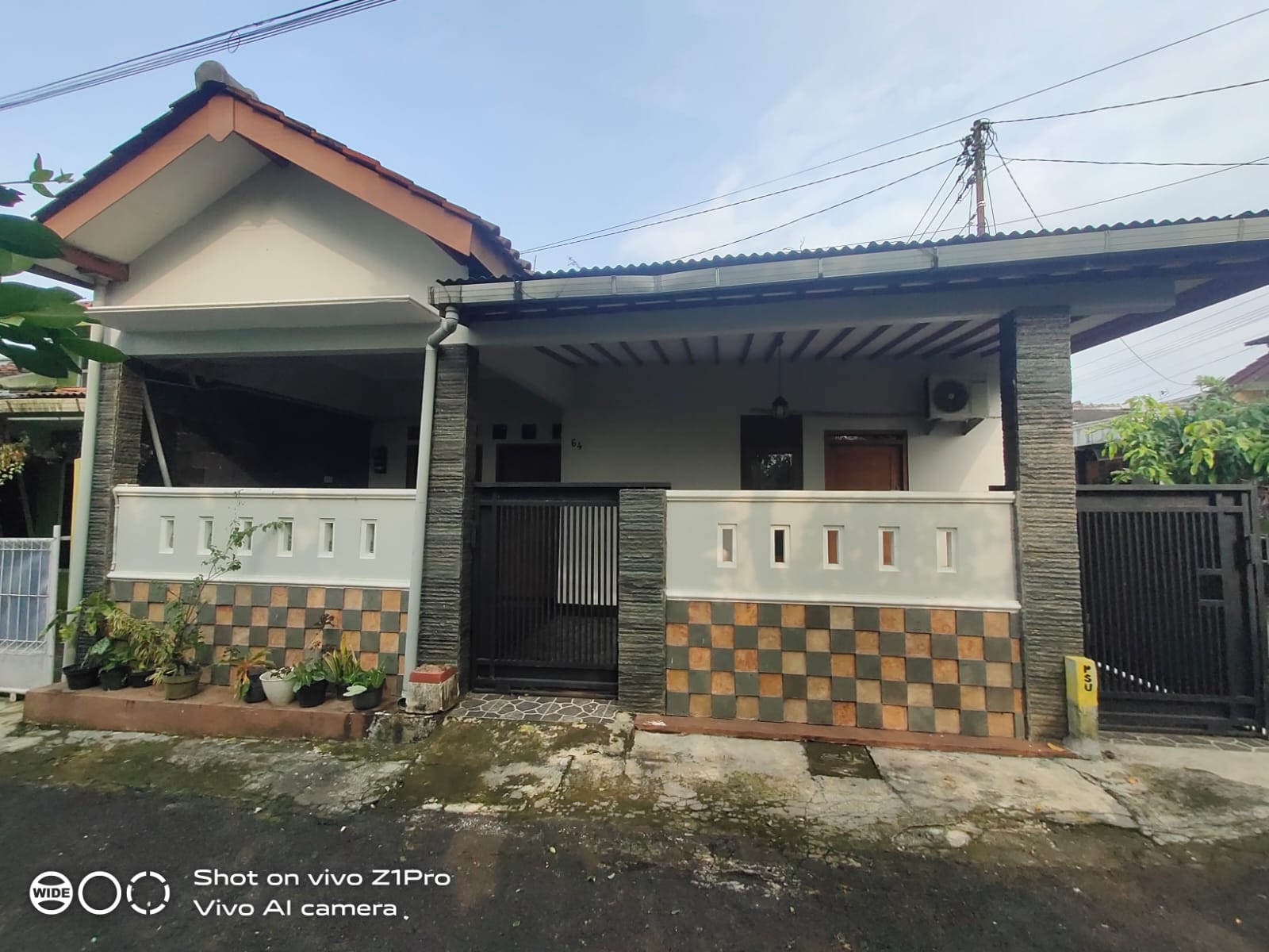 Rumah Bagus Hook Lingkungan Nyaman Hanya 10 Menit Ke Alun-Alun - Purwosari view 2