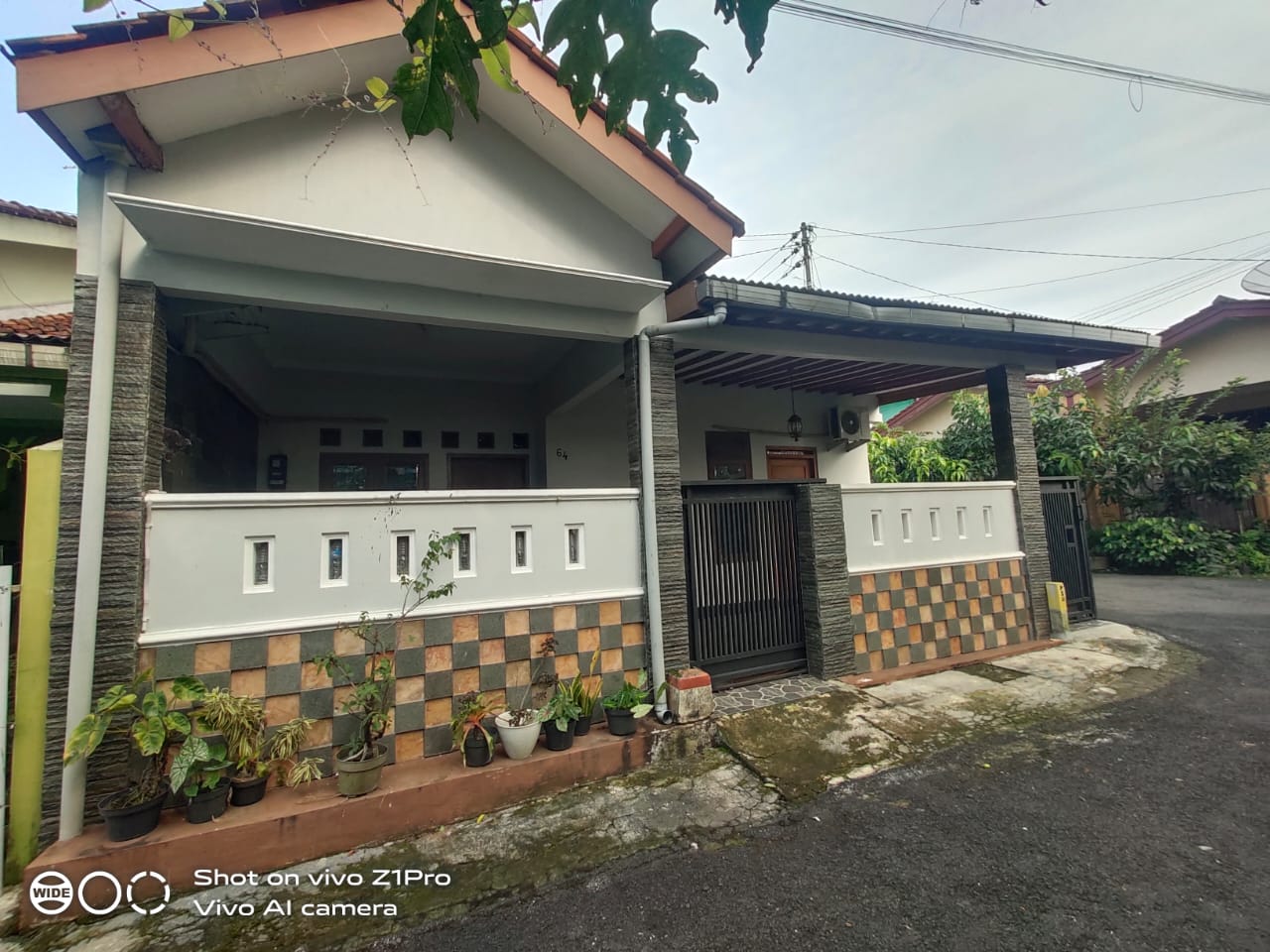 Rumah Bagus Hook Lingkungan Nyaman Hanya 10 Menit Ke Alun-Alun - Purwosari view 1