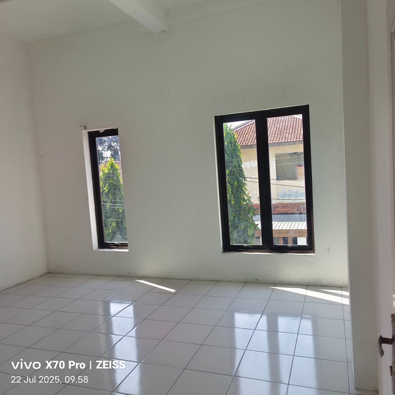 Dijual atau Disewakan Ruko 3 Lantai di Tengah Kota - keradenen PCC view 4