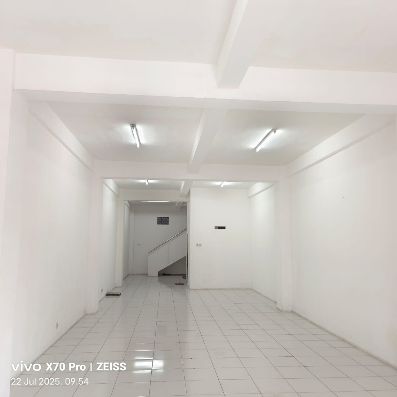 Dijual atau Disewakan Ruko 3 Lantai di Tengah Kota - keradenen PCC view 8