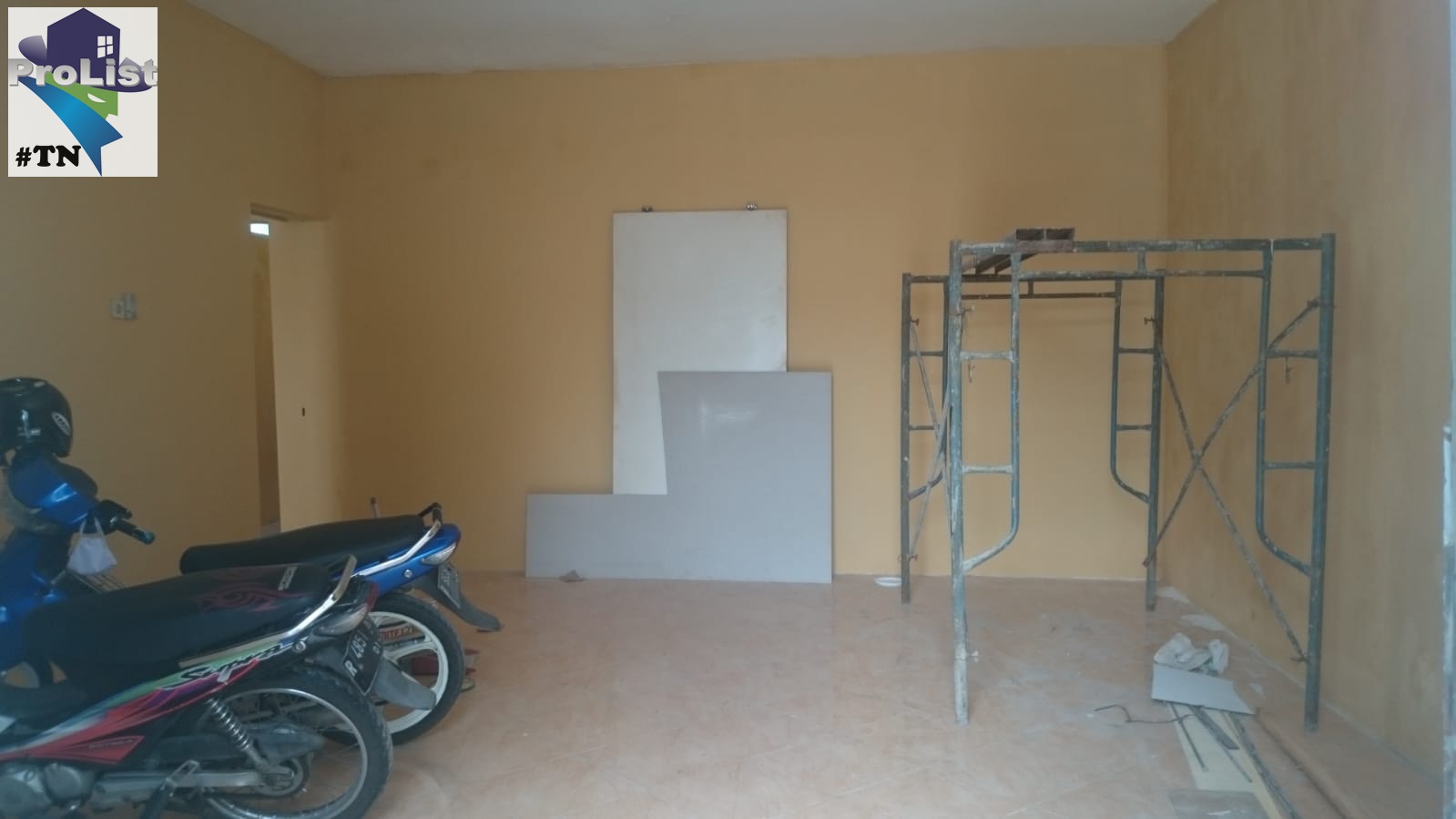 DIJUAL RUMAH + TOKO (RUKO) LOKASI JL.HM BACHROEN view 3