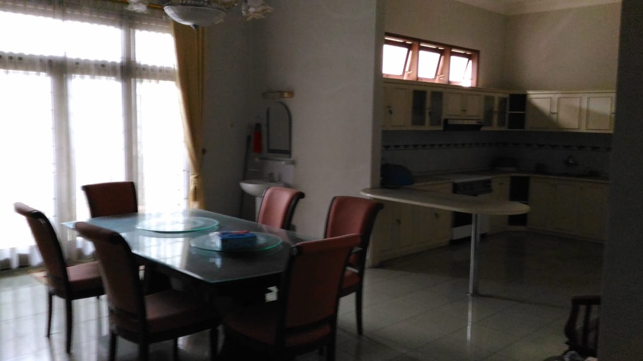 Dijual Rumah Mewah 3 Menit ke Alun2 Purwokerto view 4