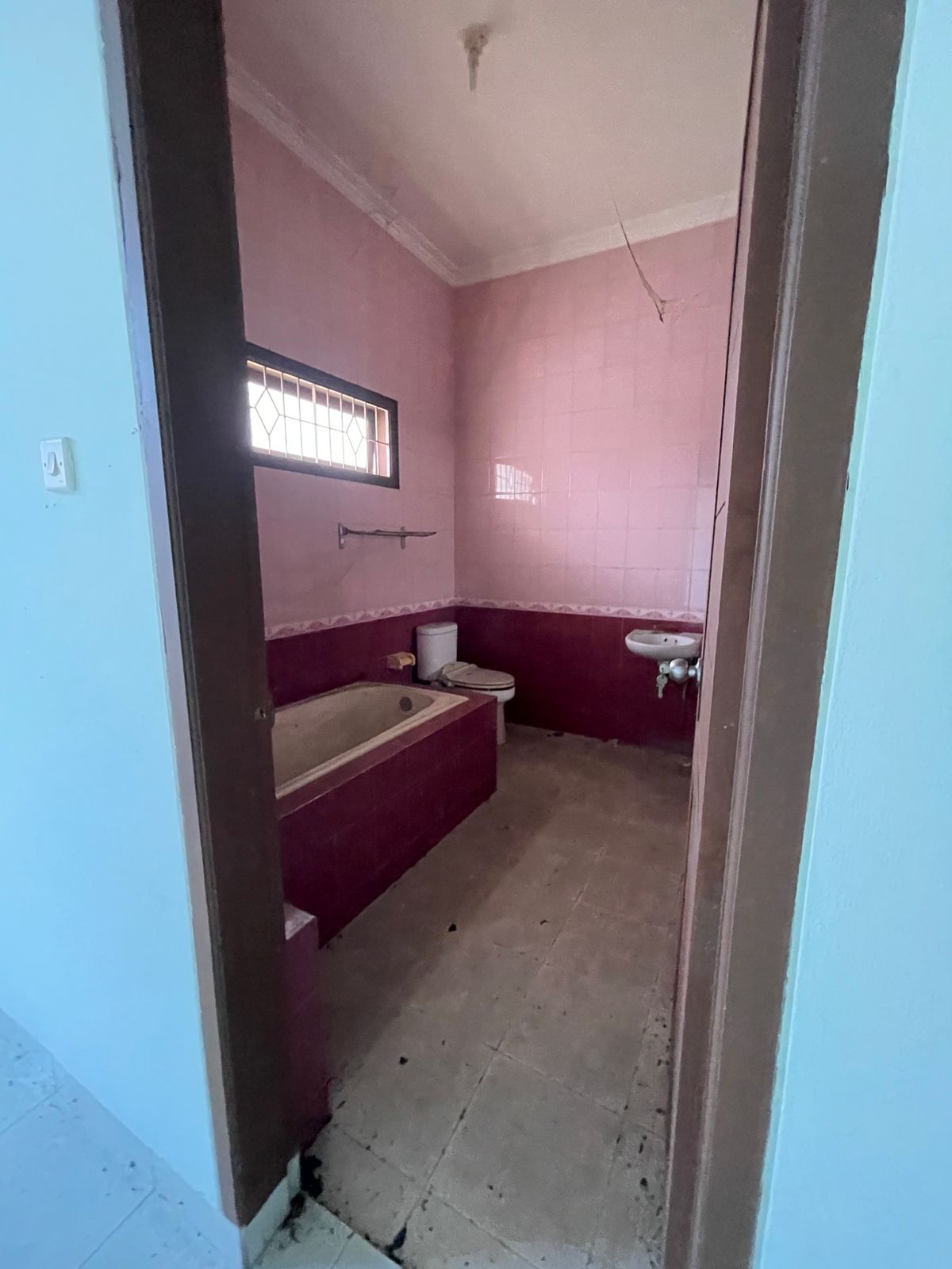 DIJUAL RUMAH HOOK 2 LANTAI TENGAH KOTA PURWOKERTO - Brobahan view 4